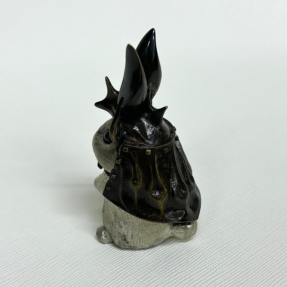 祝迫芳郎(Yoshiro IWAISAKO)「脱兎の陣(兜)」