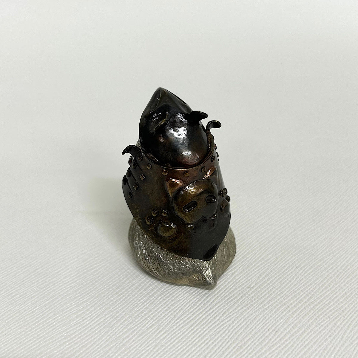 祝迫 芳郎（Yoshiro IWAISAKO）「窮鼠の陣 〜兜〜」