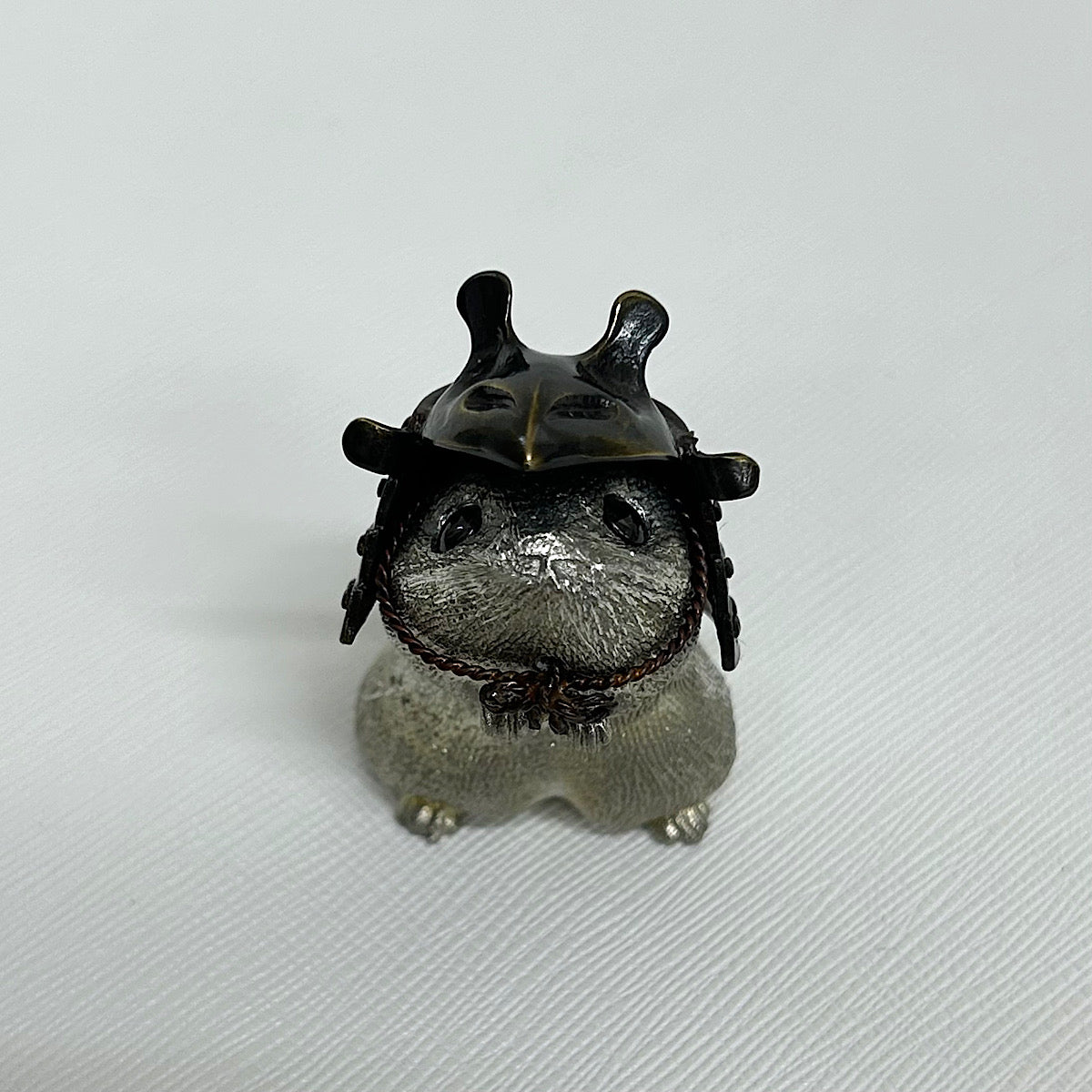 祝迫 芳郎（Yoshiro IWAISAKO）「窮鼠の陣 〜兜〜」