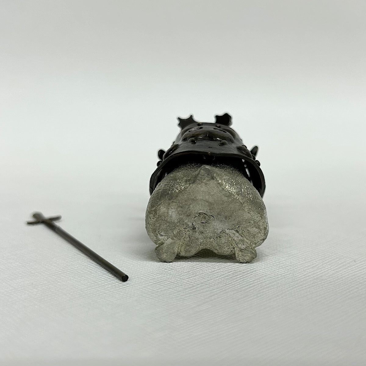 【金属アート】祝迫 芳郎（Yoshiro IWAISAKO）「窮鼠の陣 〜兜〜 槍」