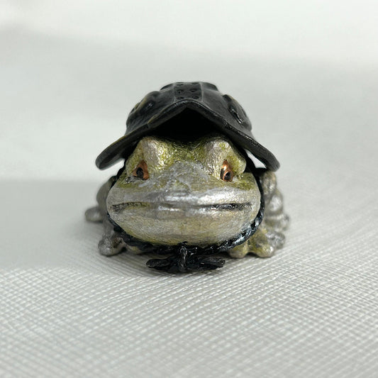 【金属アート】祝迫 芳郎（Yoshiro IWAISAKO）「蛇を睨み返す蛙 〜兵〜 陣笠 No.103」