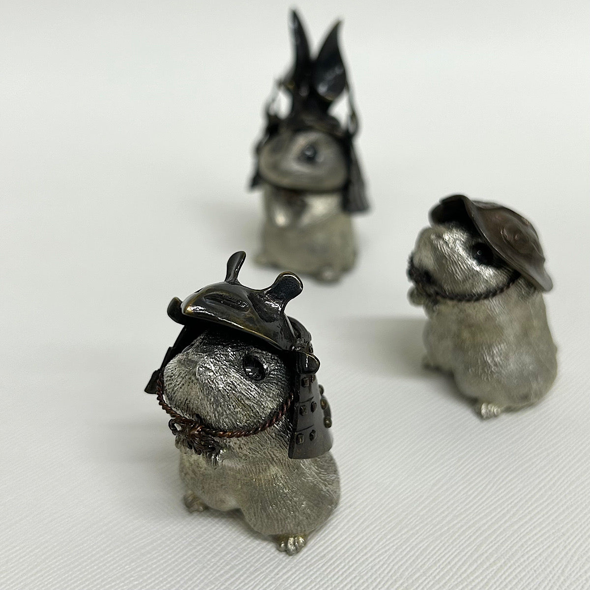 祝迫 芳郎（Yoshiro IWAISAKO）「窮鼠の陣 〜兜〜」