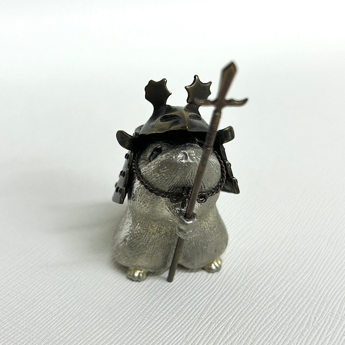 【金属アート】祝迫 芳郎（Yoshiro IWAISAKO）「窮鼠の陣 〜兜〜 槍」