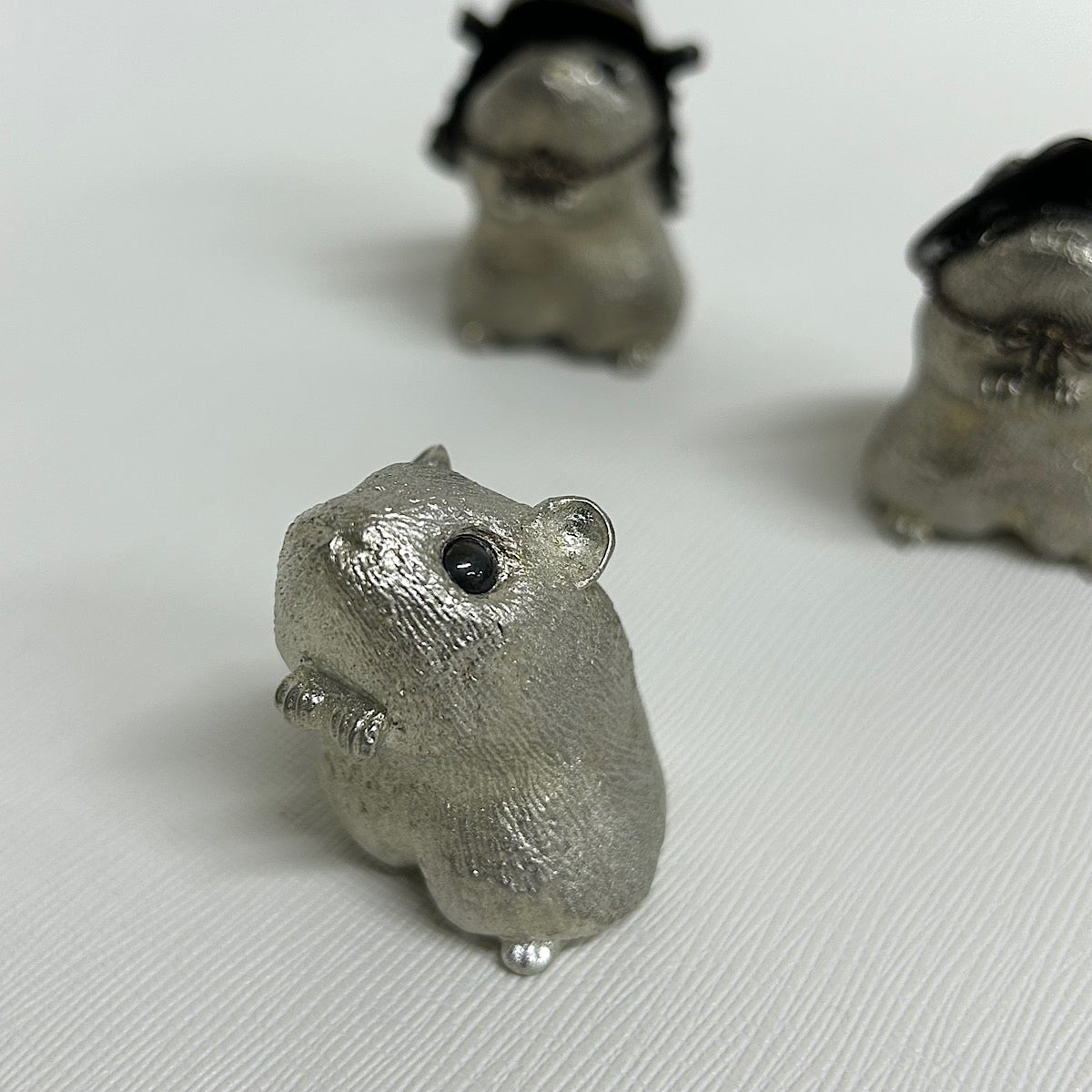 【金属アート】祝迫 芳郎（Yoshiro IWAISAKO）「窮鼠の陣」